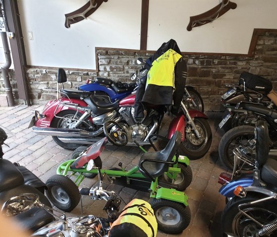 Motorradgarage_2, © Landgasthaus Pfahl