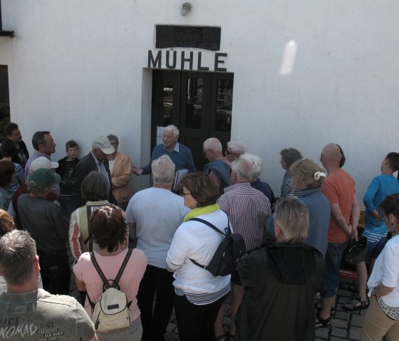 Gäste an der Mühle, © Ewald Gillig