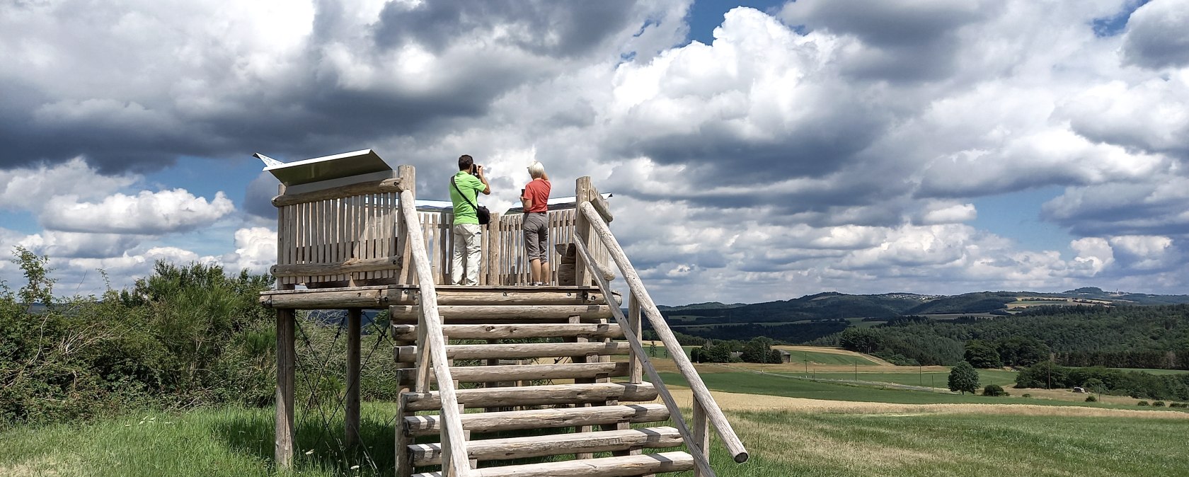 Aussichtsplatform auf dem Wanderweg Dörferblick-Schleife