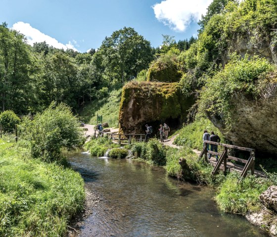 Wasserfall mit Ahbach, © Foto Achim Meurer, https://achimmeurer.com/