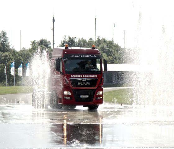 Truck, © auto motor und sport Fahrsicherheitszentrum am Nürburgring