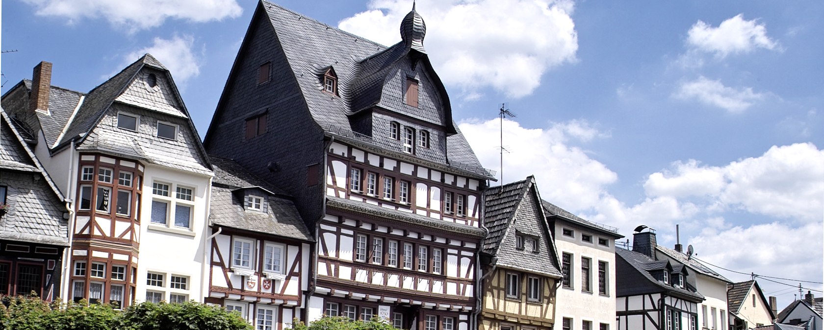 Der Marktplatz in Adenau in der Region Hocheifel Nürburgring, © Verbandsgemeinde Adenau