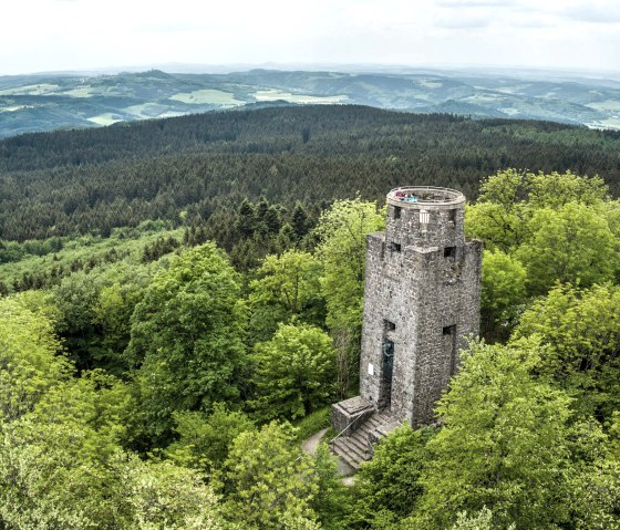 Hohe Acht mit Kaiser-Wilhelm-Turm, © Eifel Tourismus GmbH, D. Ketz