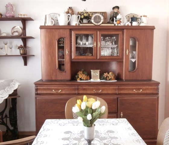 Hunter's parlor Dining area, © M. Schmitz