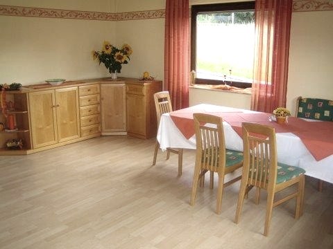 Salle de petit-déjeuner_dans la maison d'hôtes, © Urban