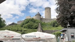 Terasse Restaurant zur Nürburg, © TI Hocheifel-Nürburgring