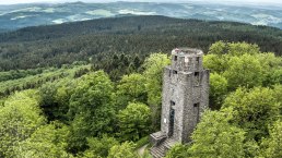 Hohe Acht mit Kaiser-Wilhelm-Turm, © Eifel Tourismus GmbH, D. Ketz