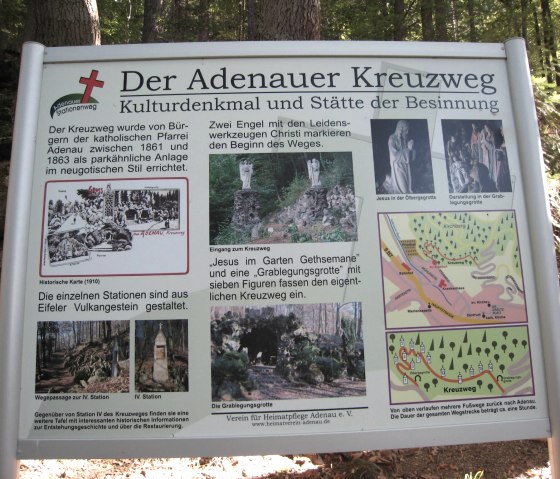 Information board with information about the Adenauer Kreuzweg, © Tourist-Information Hocheifel-Nürburgring