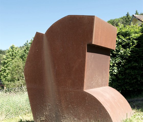 Skulptur Archetyp, © Kunststiftung Bernhard Müller-Feyen