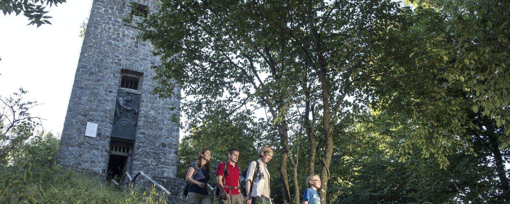 Der Absieg vom Kaiser-Wilhelm-Turm auf der Hohen Acht in der Eifel, © Kappest