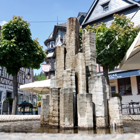 Der Brunnen auf dem Marktplatz in Adenau 