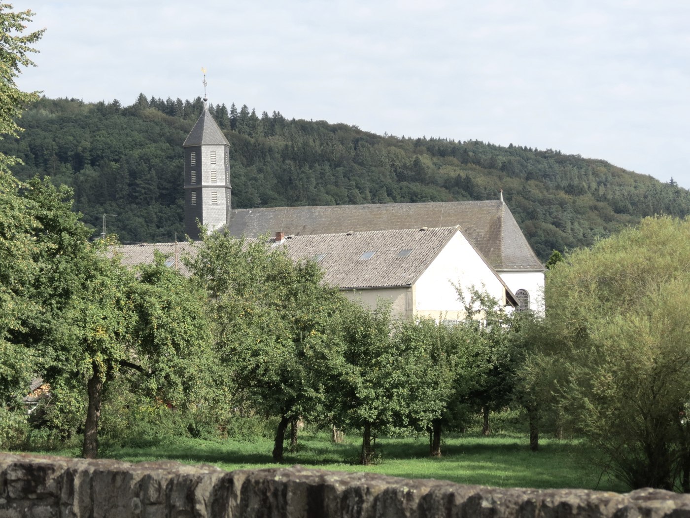 Katholische Pfarrkirche St. Maximin Antweiler