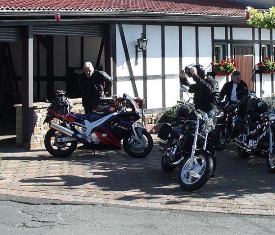 Motorradgarage_1, © Landgasthaus Pfahl