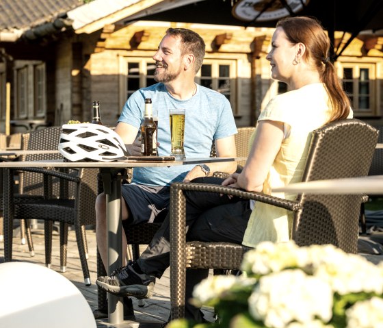 Unterwegs auf dem Ahr-Radweg, © Eifel Tourismus GmbH, Dominik Ketz