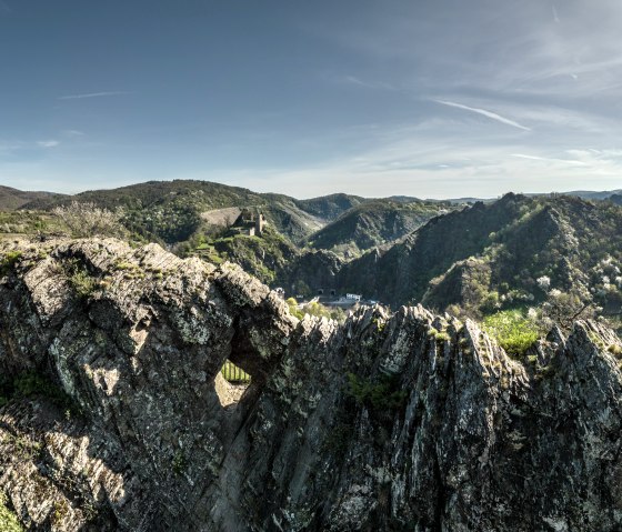 Blick zum teufelsloch in Altenahr vom AhrSteig aus, © Ahrtaltourismus, Dominik Ketz