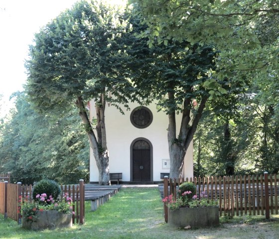Die Schornkapelle muss schon vor 1700 erbaut worden sein, denn 1719 ist sie bereits zum Erstenmal restauriert worden., © Tourist-Information Hocheifel-Nürburgring